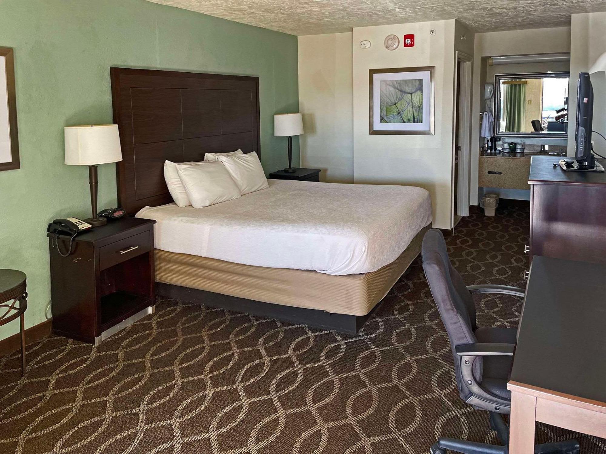 Quality Inn Clinton North Exterior foto
