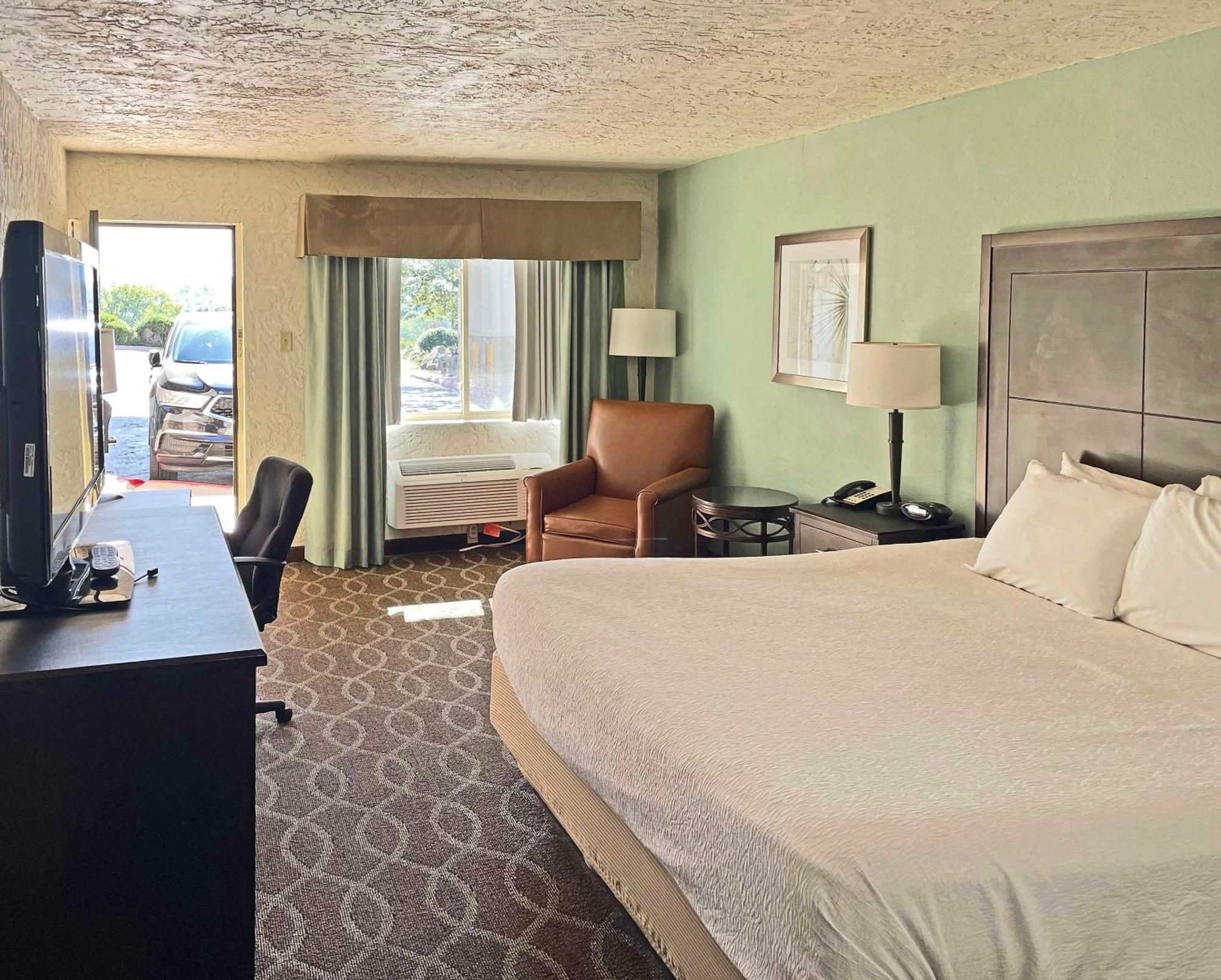 Quality Inn Clinton North Exterior foto