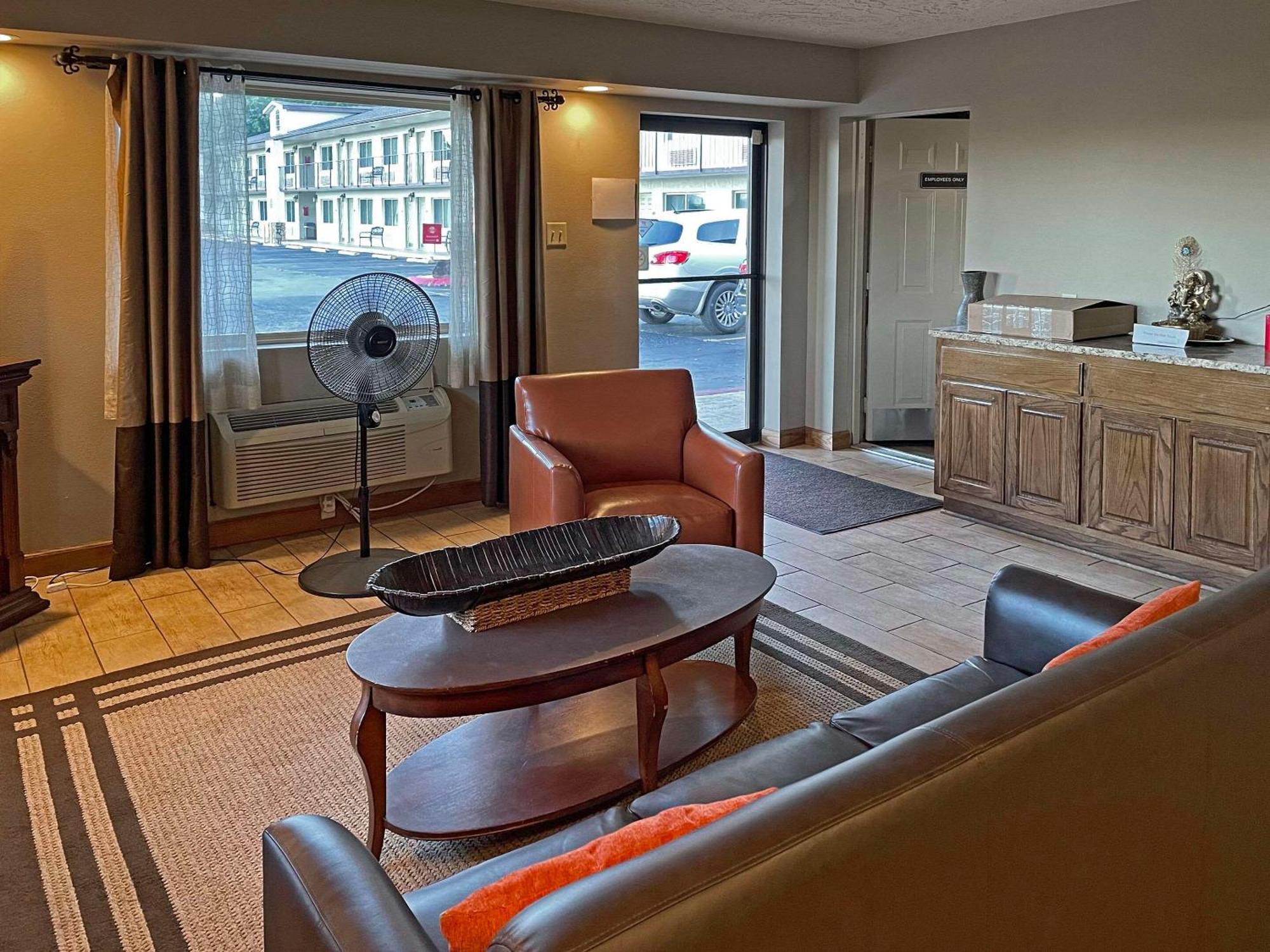 Quality Inn Clinton North Exterior foto